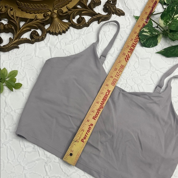 Athleta Sports Bra size medium - Picture 2 of 5